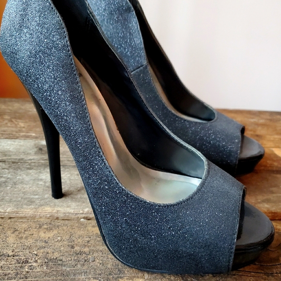 Shimmer Platform Peep-Toe Heels 😍 - Picture 4 of 6
